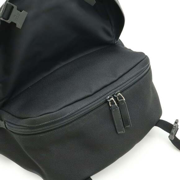 GUCCI Black Leather Shoulder Bag - Picture 7 of 10